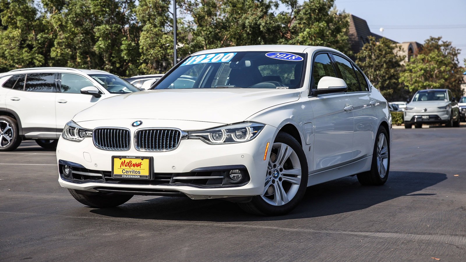 Used 2018 BMW 330e image 1