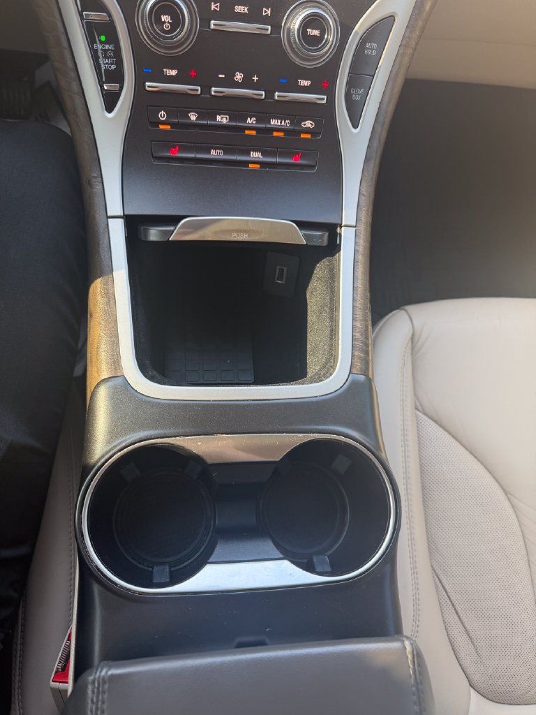 Used 2019 Lincoln Nautilus Select AWD/4WD image 16