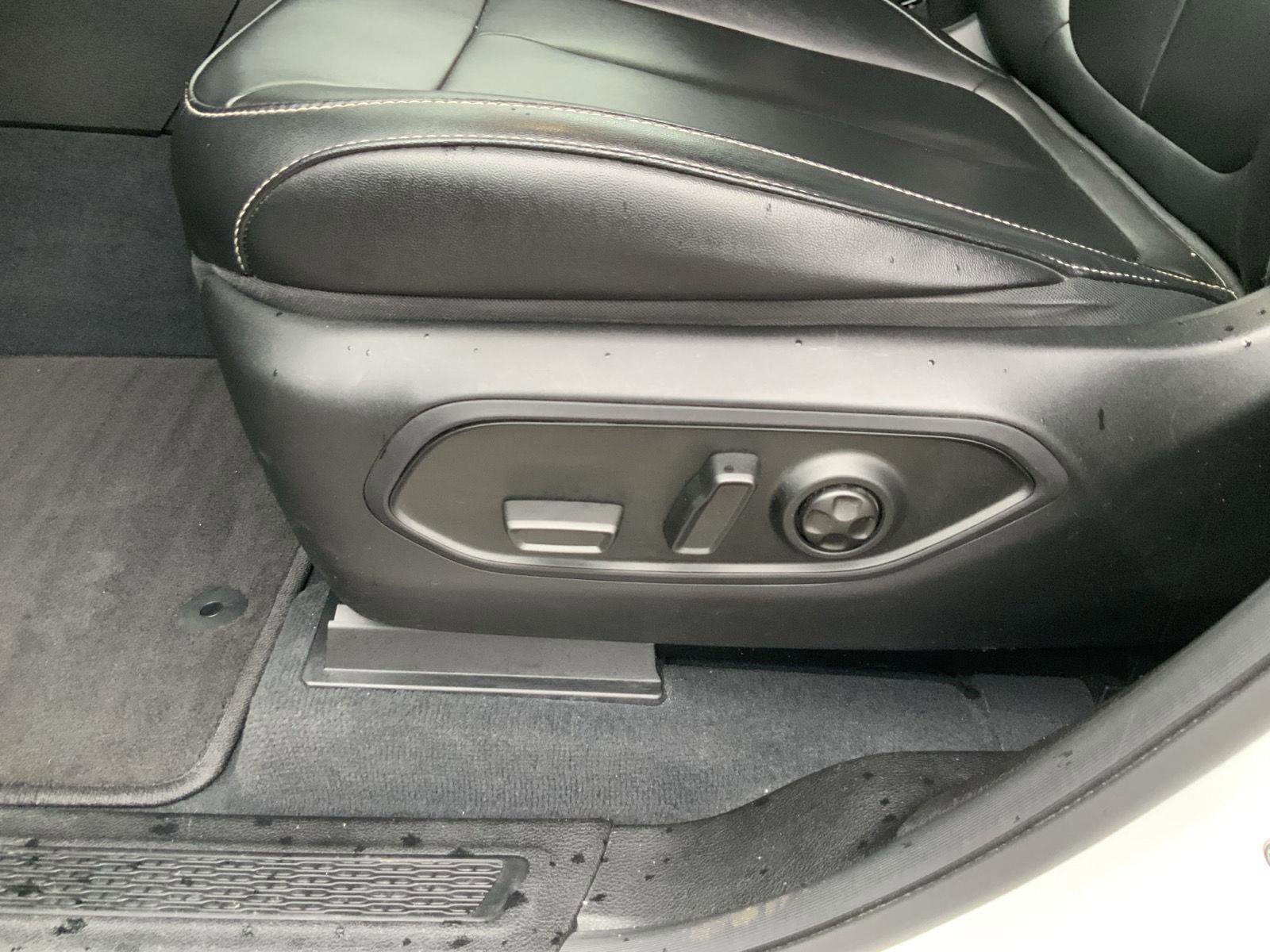 Used 2023 Jeep Grand Cherokee L Limited image 28