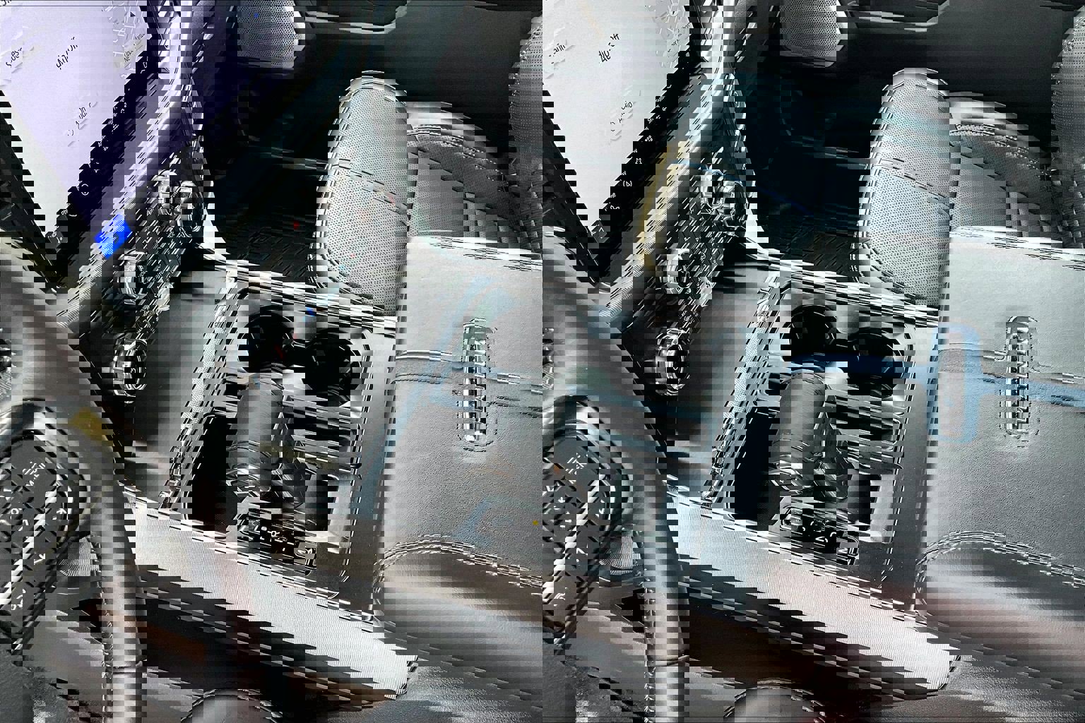 Certified 2025 Ford F150 Platinum w/ Equipment Group 702A High AWD/4WD image 15