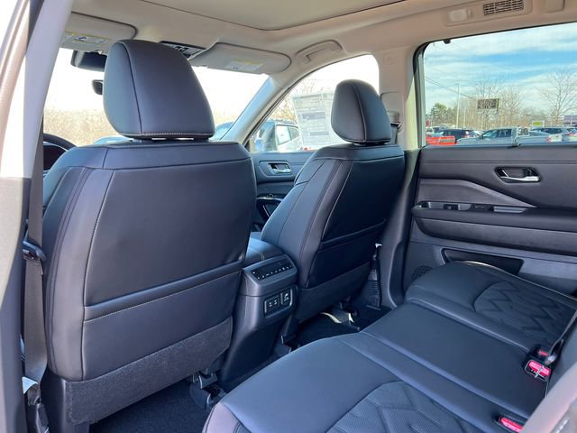 New 2026 Nissan Pathfinder Platinum image 40