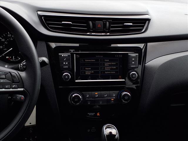 Used 2021 Nissan Rogue Sport S image 15