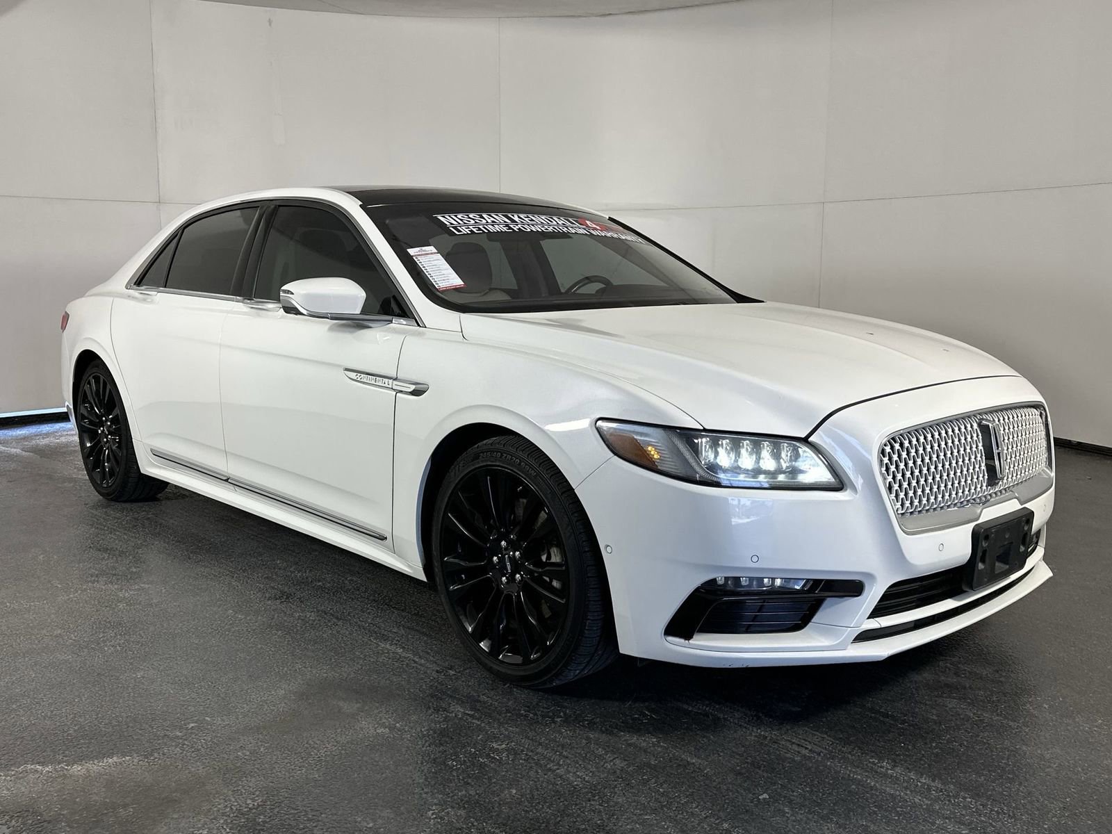 Used 2020 Lincoln Continental Reserve w/ Luxury Package image 2