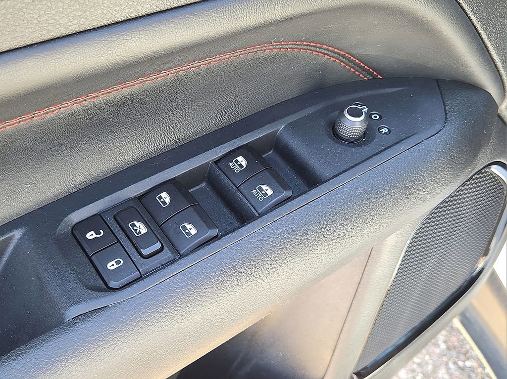 Used 2025 Jeep Compass Trailhawk AWD/4WD image 23