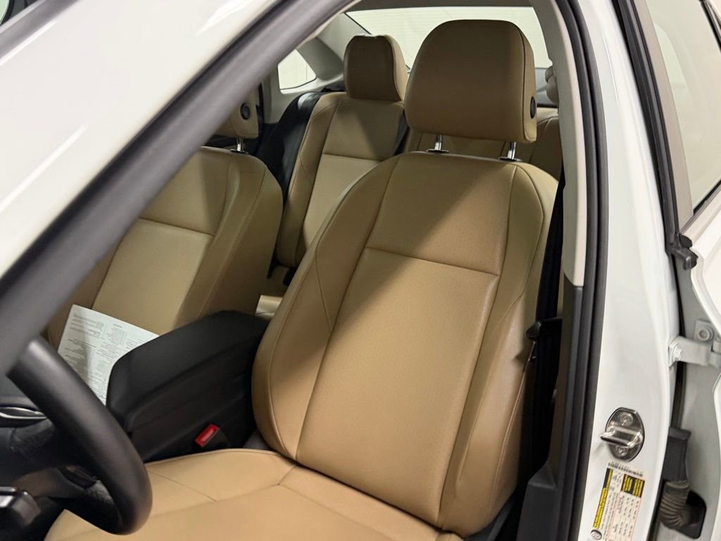 Used 2019 Volkswagen Jetta SE w/ Cold Weather Package image 38