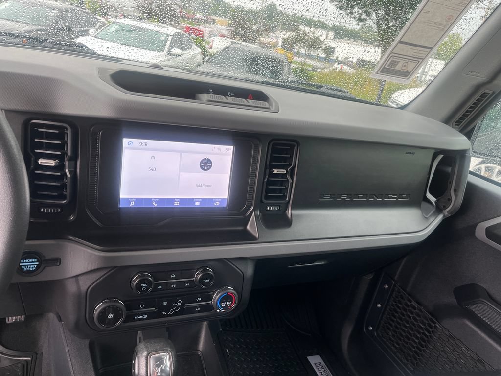 Used 2023 Ford Bronco 4-Door AWD/4WD image 15