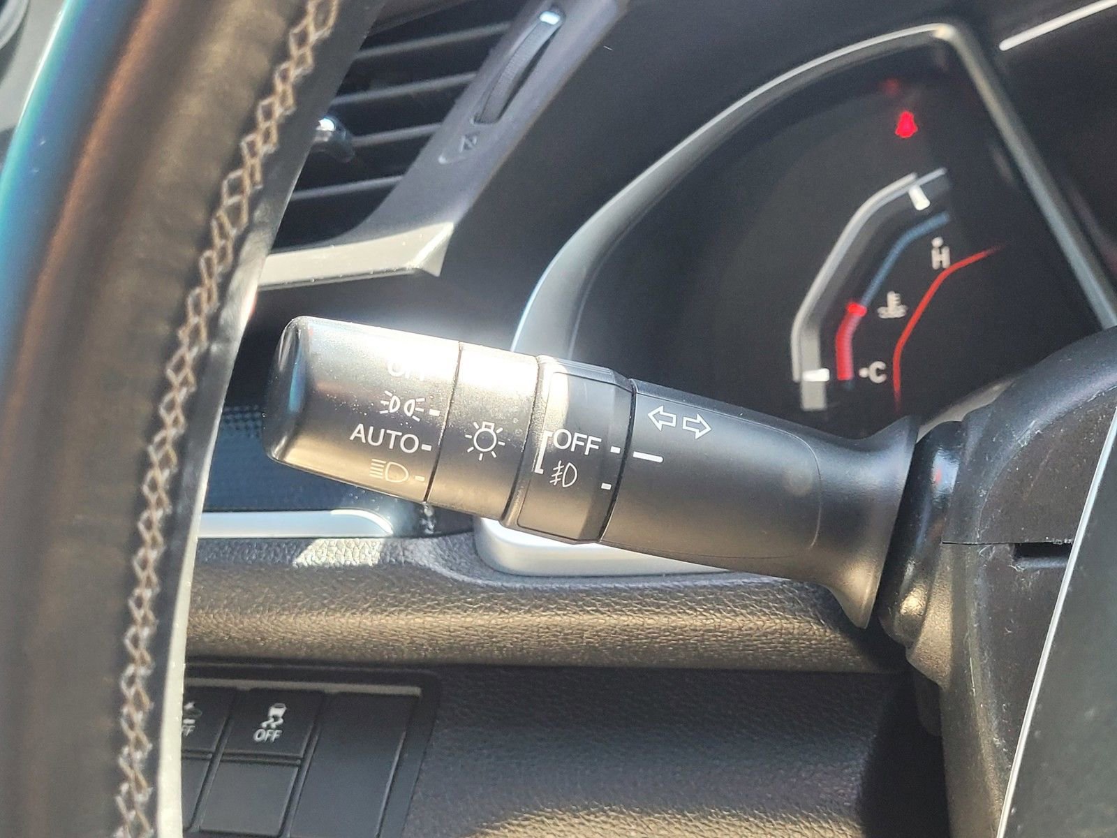 Used 2019 Honda Civic Sport image 22