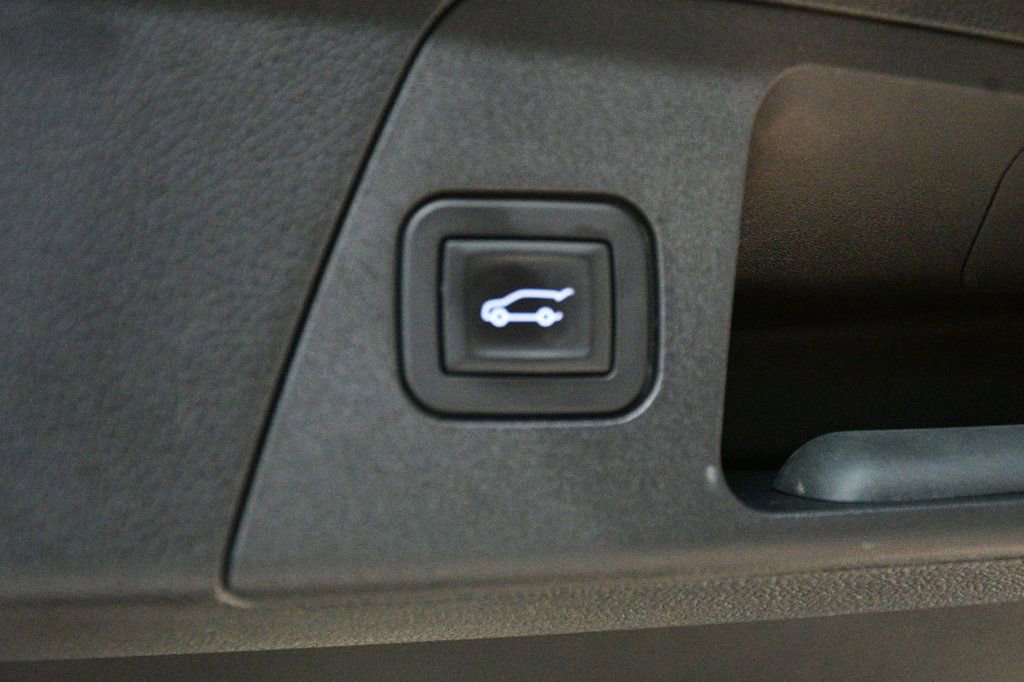 Used 2019 Buick Envision Premium w/ Driver Confidence Package image 69