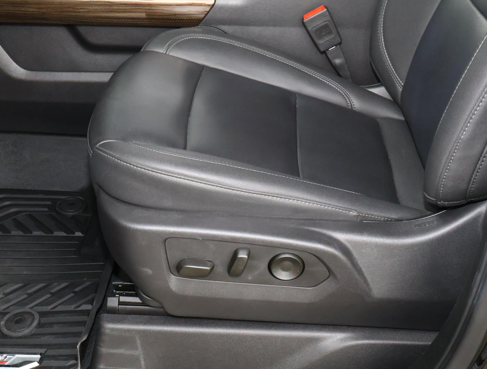 Used 2025 Chevrolet Silverado 1500 LT Trail Boss w/ Convenience Package II AWD/4WD image 16
