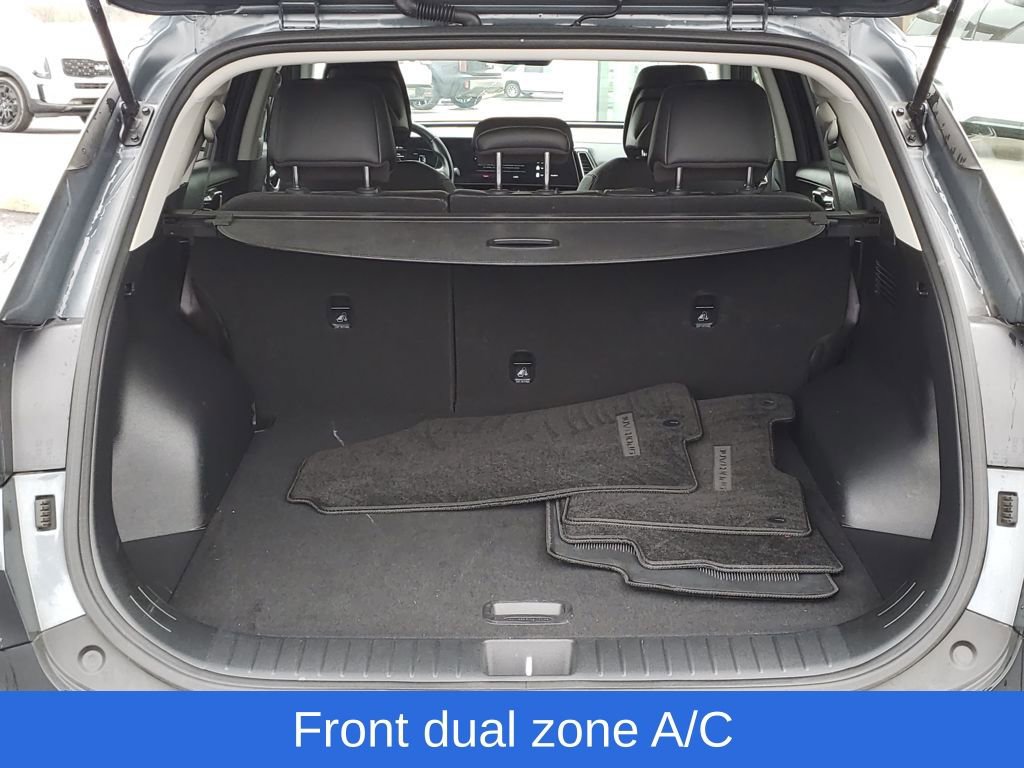 Used 2023 Kia Sportage EX image 8