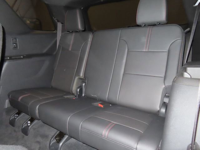 Used 2023 Chevrolet Traverse RS image 21