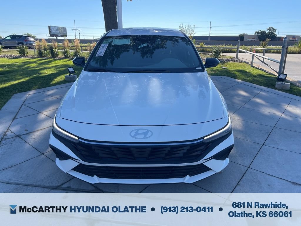 Used 2025 Hyundai Elantra Sport FWD image 10