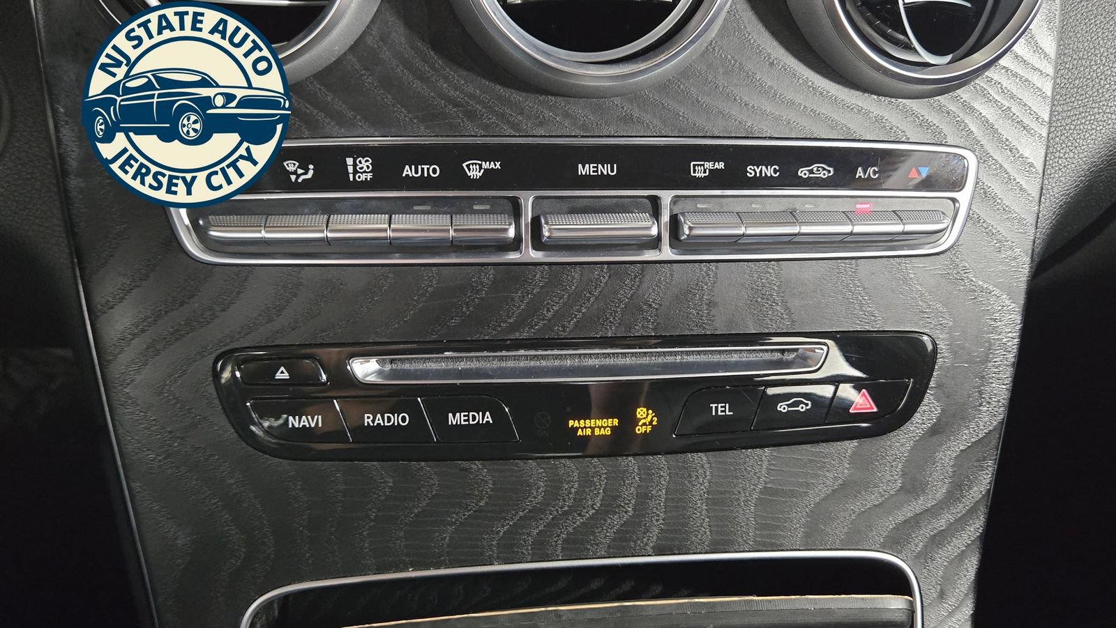 Used 2018 Mercedes-Benz GLC 300 4MATIC image 16