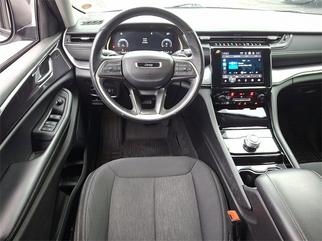 Used 2021 Jeep Grand Cherokee L Laredo w/ Luxury Tech Group I image 11