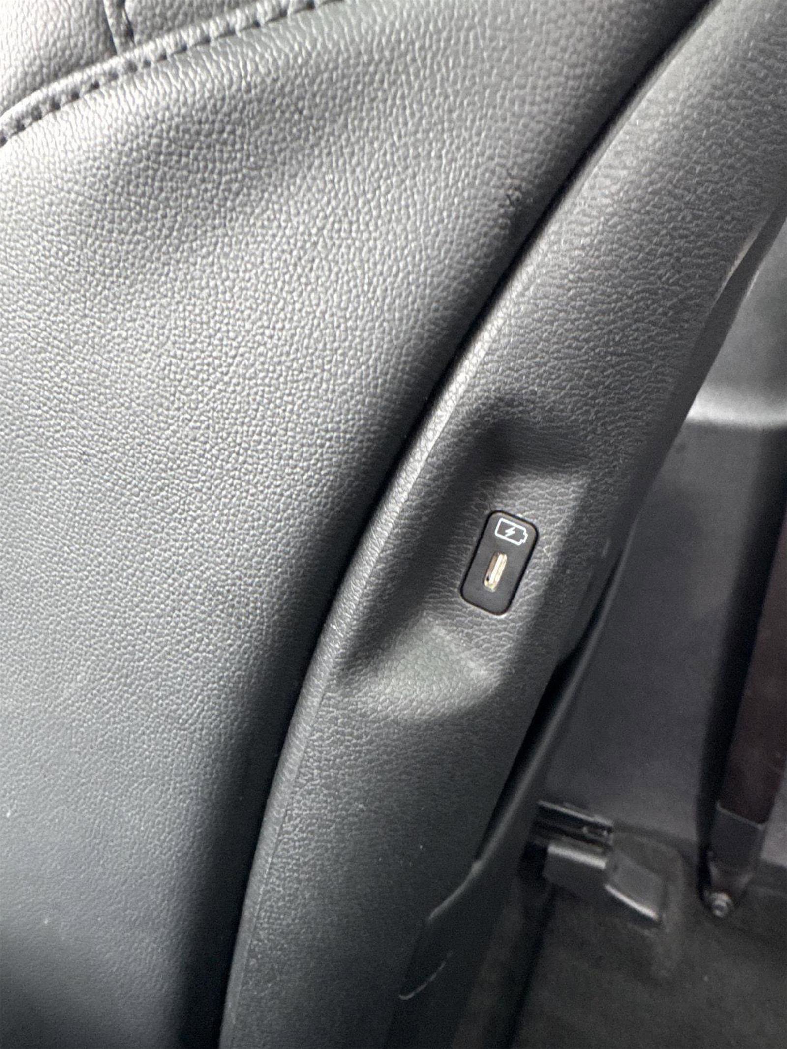 Used 2026 Kia Sportage X-Line w/ X-Line Premium Package image 12