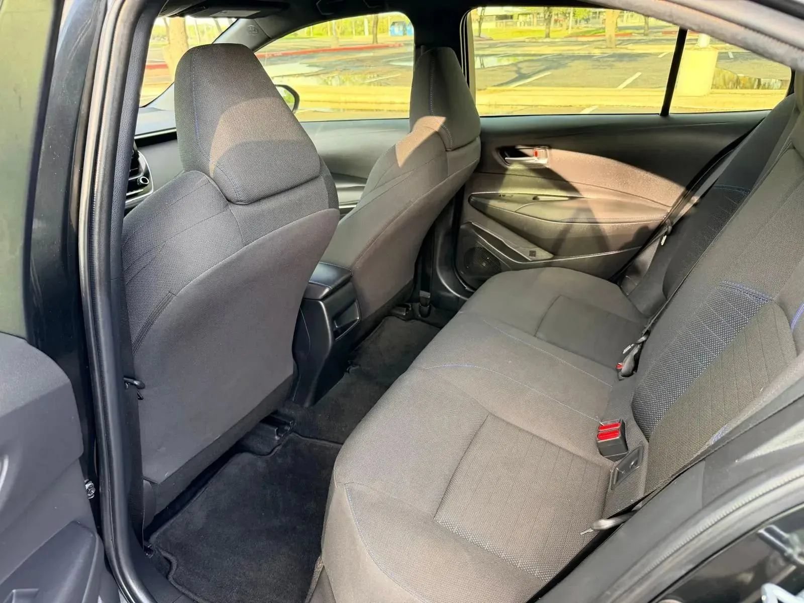 Used 2022 Toyota Corolla SE FWD image 18
