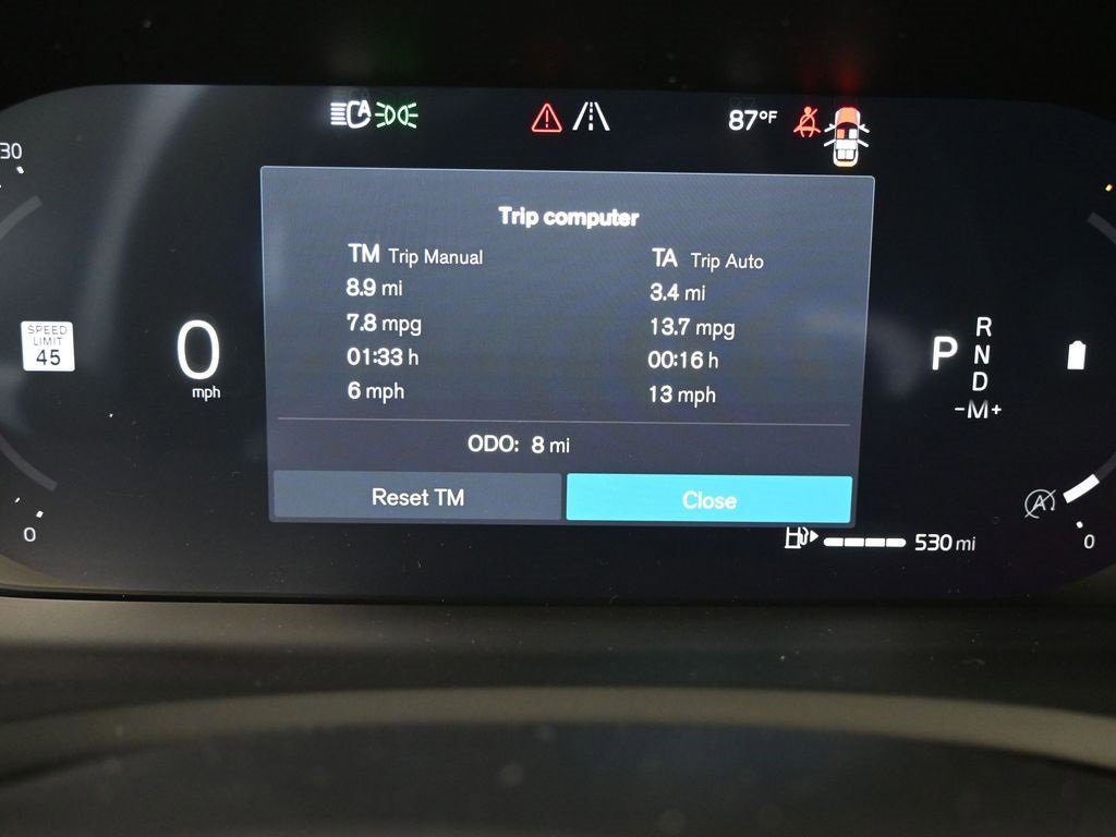 New 2026 Volvo XC90 B6 Plus w/ Protection Package Premier image 21