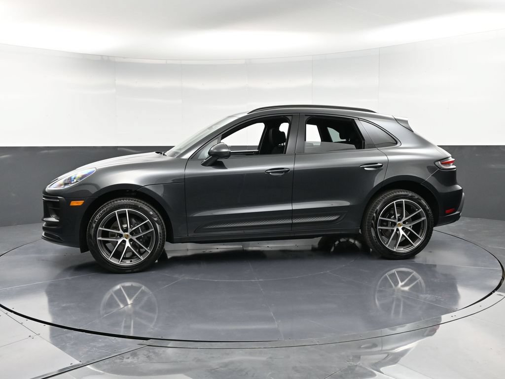 Certified 2026 Porsche Macan AWD/4WD image 2