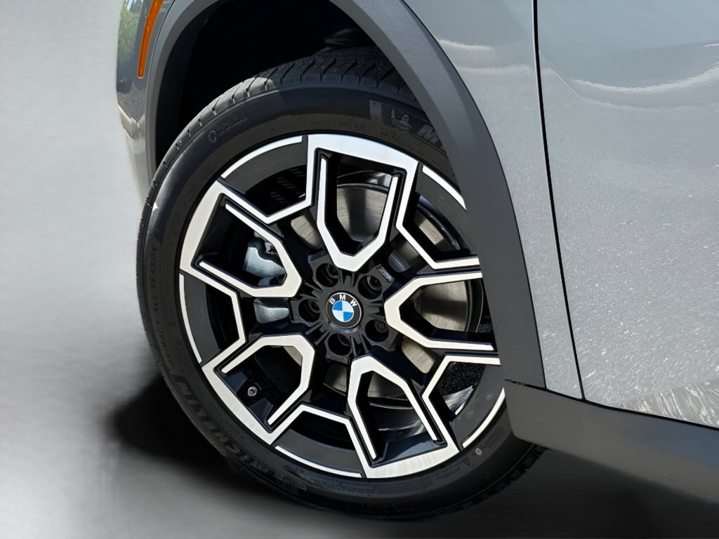 New 2026 BMW X2 xDrive28i w/ Technology Package AWD/4WD image 25