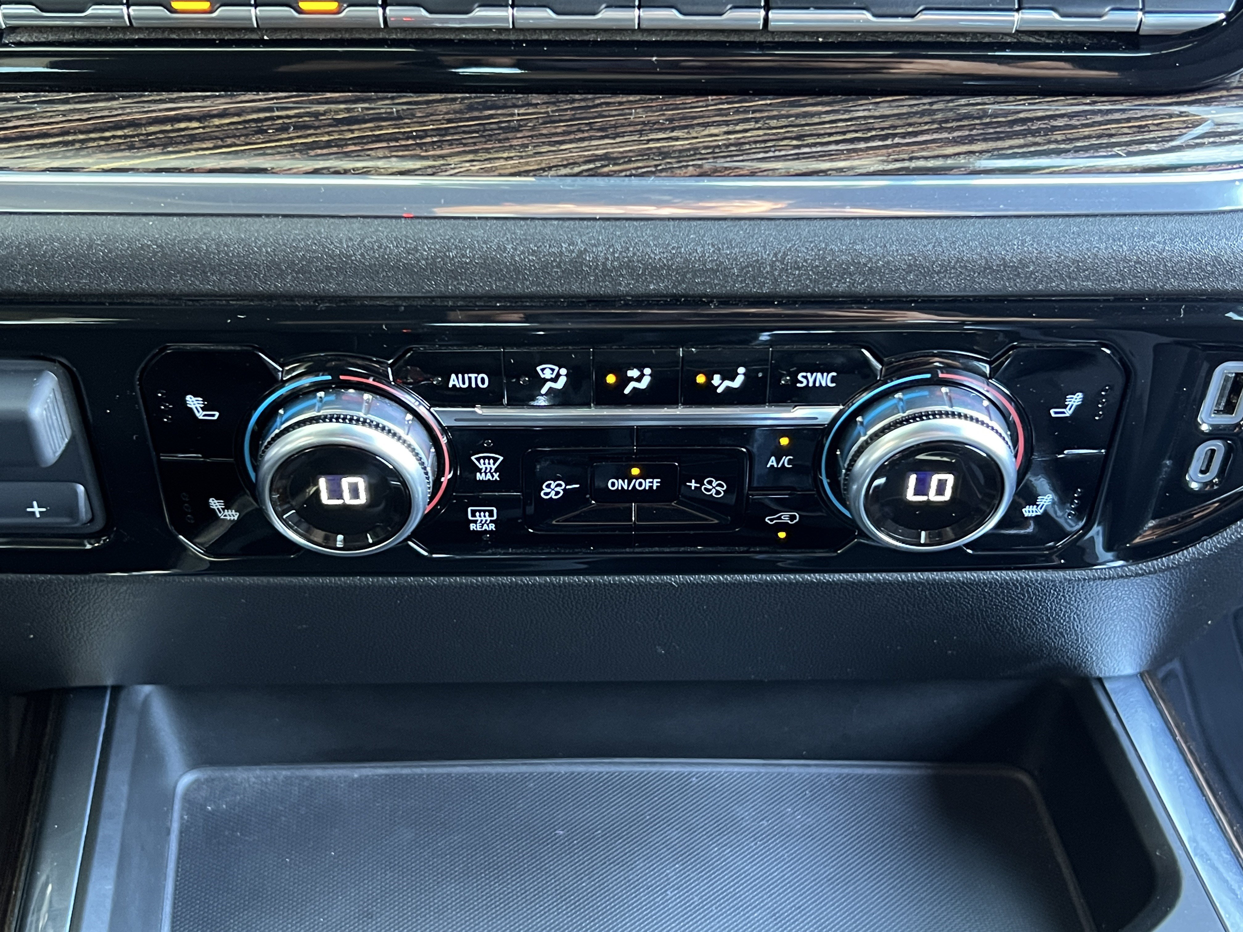 Used 2024 GMC Sierra 1500 Elevation AWD/4WD image 28