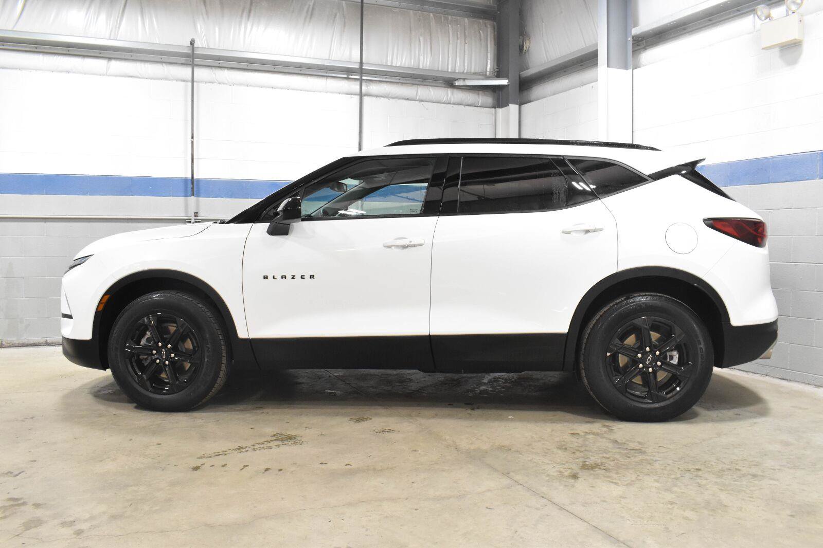 Used 2024 Chevrolet Blazer LT AWD/4WD image 22