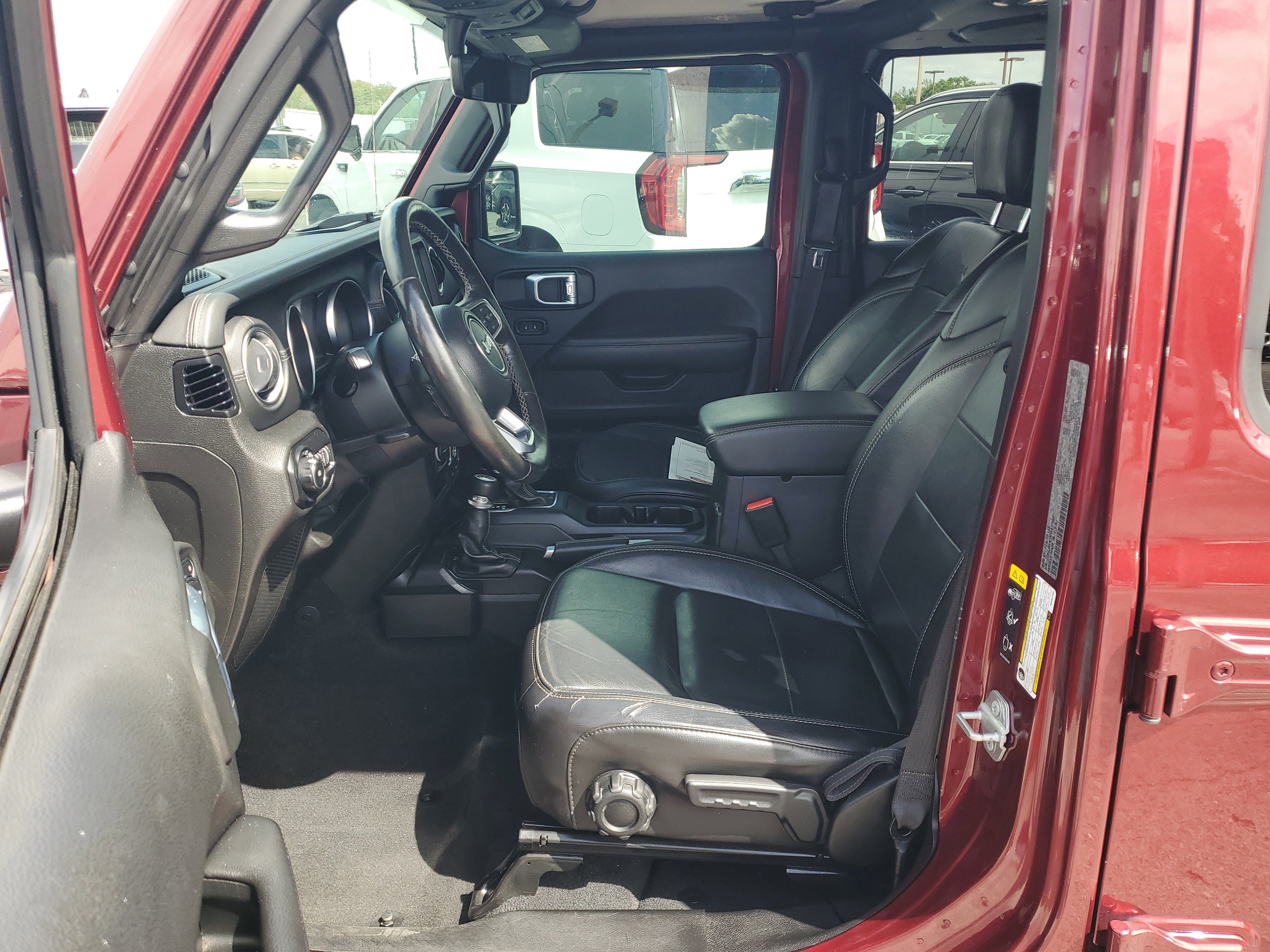 Used 2021 Jeep Wrangler Unlimited Sahara AWD/4WD image 12