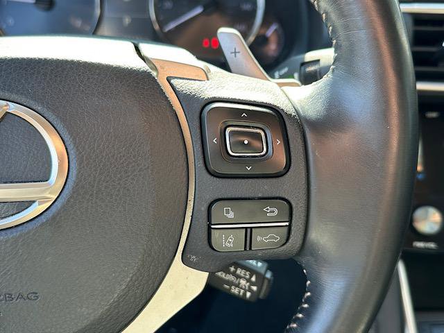 Used 2018 Lexus IS 300 AWD image 24