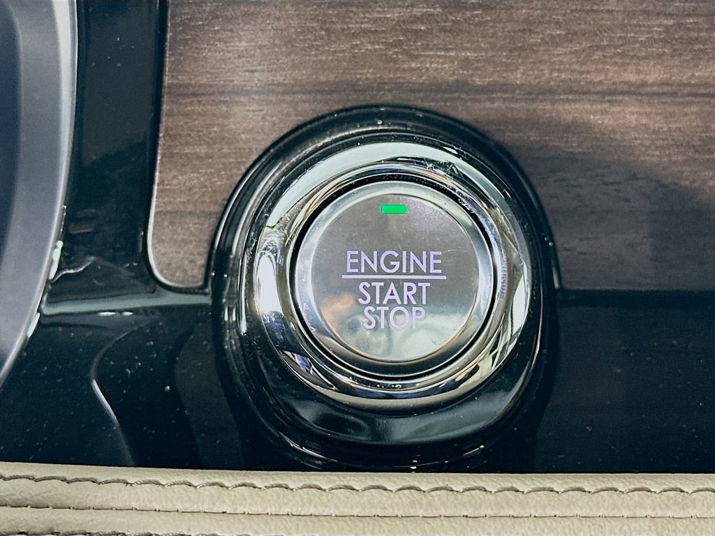 Used 2022 Lincoln Corsair Reserve w/ Equipment Group 201A image 19