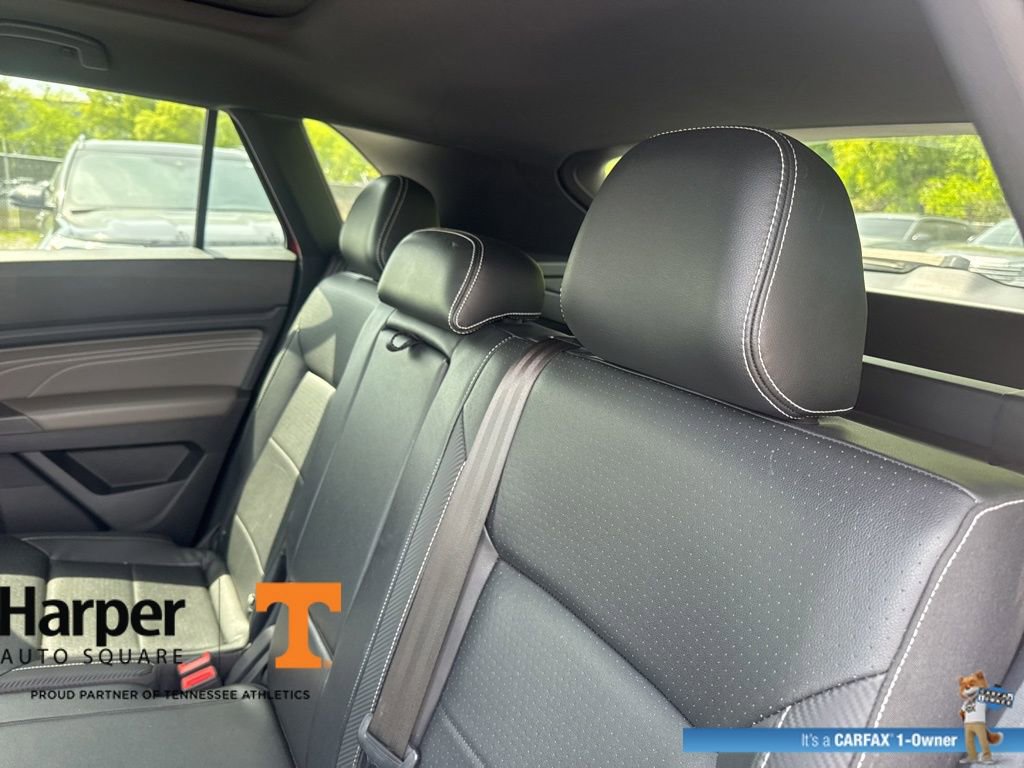 Used 2022 Volkswagen Atlas Cross Sport SE w/ Panoramic Sunroof Package image 9