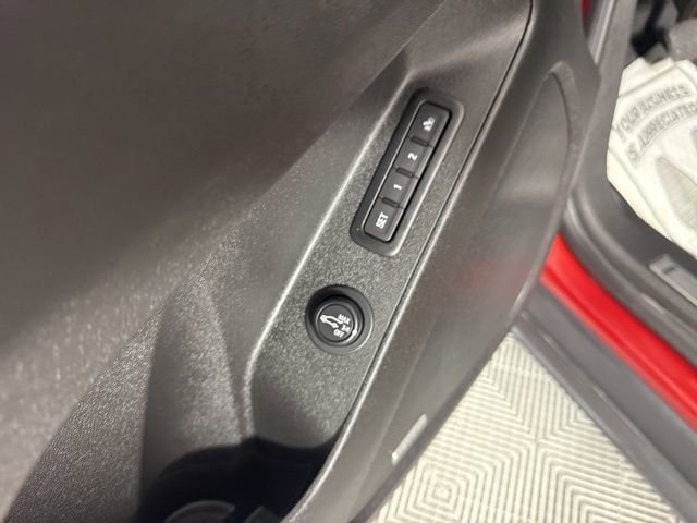 Used 2023 Chevrolet Equinox Premier image 31