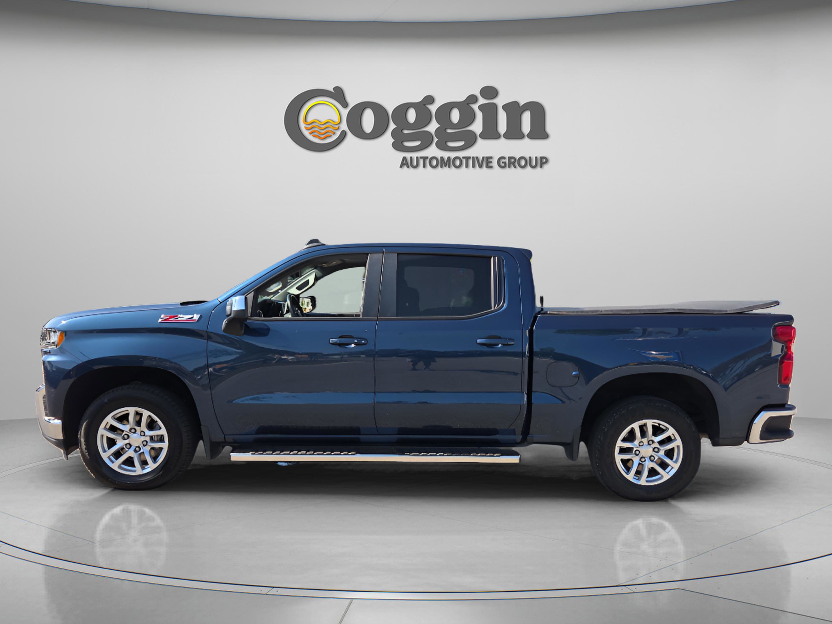 Certified 2021 Chevrolet Silverado 1500 LT w/ Z71 Off-Road Package AWD/4WD image 2