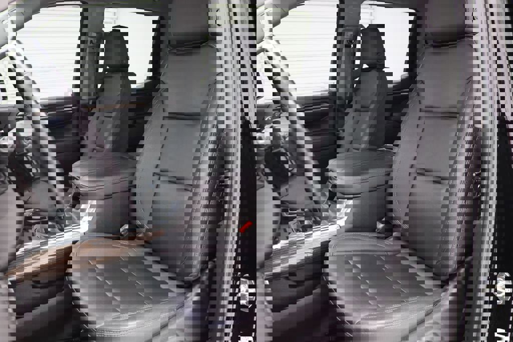 Used 2023 Chevrolet Silverado 1500 RST w/ Redline Edition AWD/4WD image 20