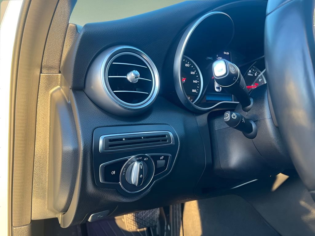 Used 2020 Mercedes-Benz C 300 C 300 image 25