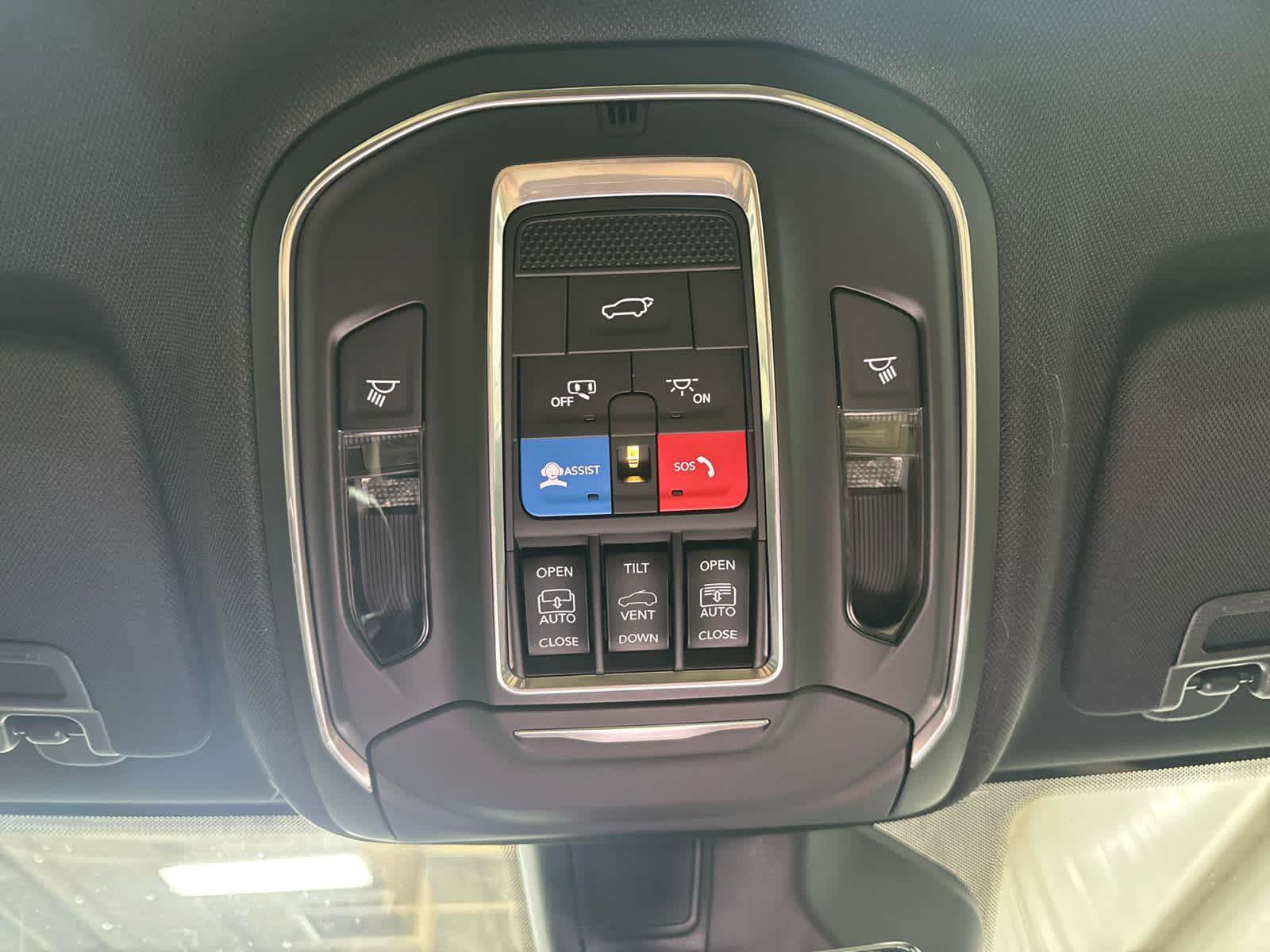 New 2026 Jeep Grand Cherokee L Limited w/ Luxury Tech Group II image 34