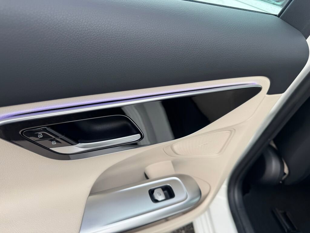 Certified 2024 Mercedes-Benz C 300 4MATIC Sedan image 16