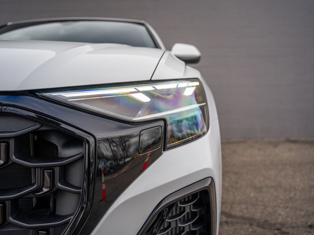 Certified 2025 Audi Q8 Premium Plus w/ Premium Plus Package AWD/4WD image 11