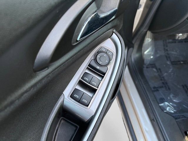 Used 2024 Chevrolet Malibu LT image 11