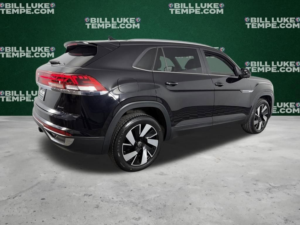 Used 2025 Volkswagen Atlas Cross Sport SE AWD/4WD image 6