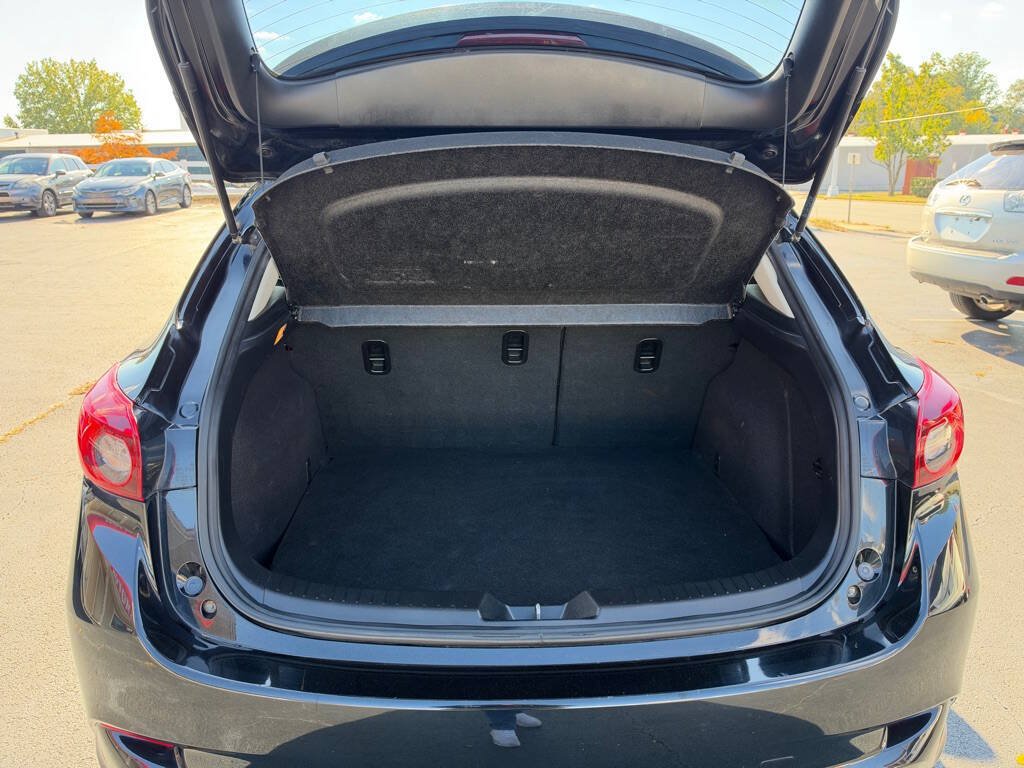 Used 2017 MAZDA MAZDA3 Touring FWD image 22