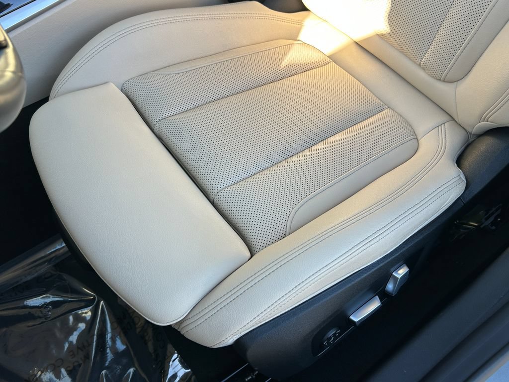 Used 2023 BMW i4 eDrive40 w/ Premium Package RWD image 15