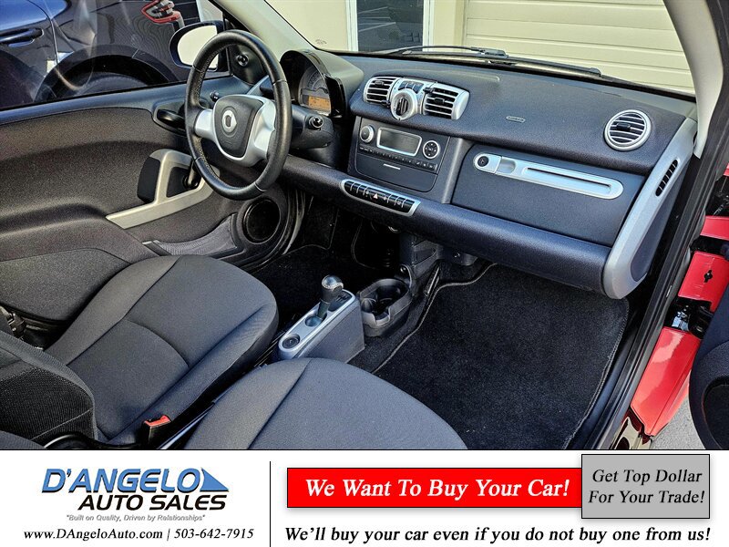 Used 2013 smart fortwo pure RWD image 12