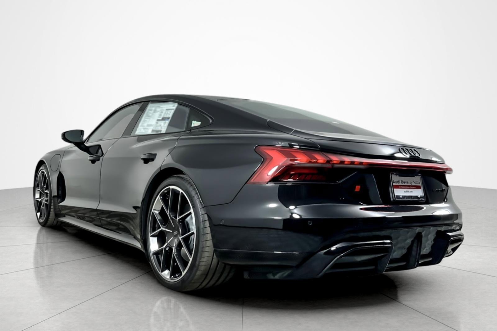 New 2026 Audi RS e-tron GT performance image 4