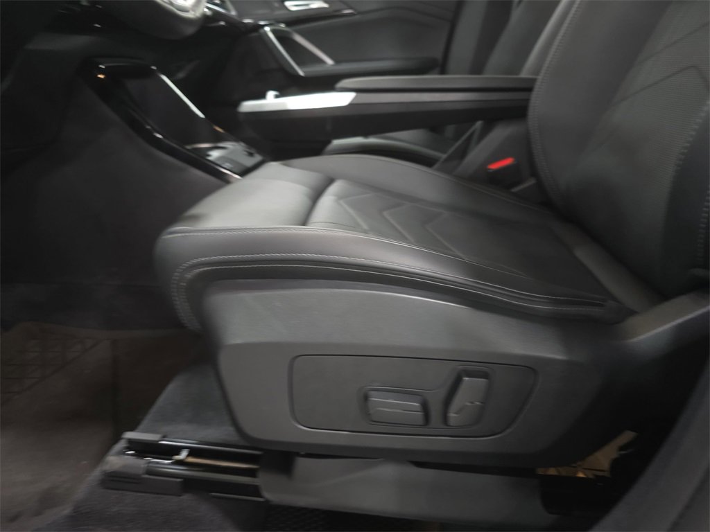 Certified 2025 BMW X1 xDrive28i w/ Convenience Package image 24