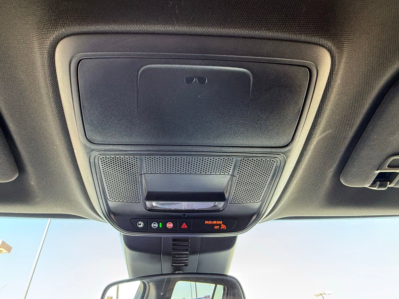 Used 2025 Chevrolet Traverse LT FWD image 20