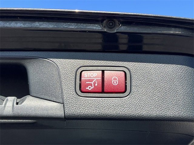 Used 2022 Mercedes-Benz GLC 300 4MATIC image 32