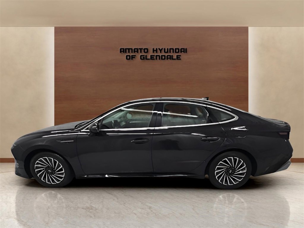 Certified 2025 Hyundai Sonata SEL image 3