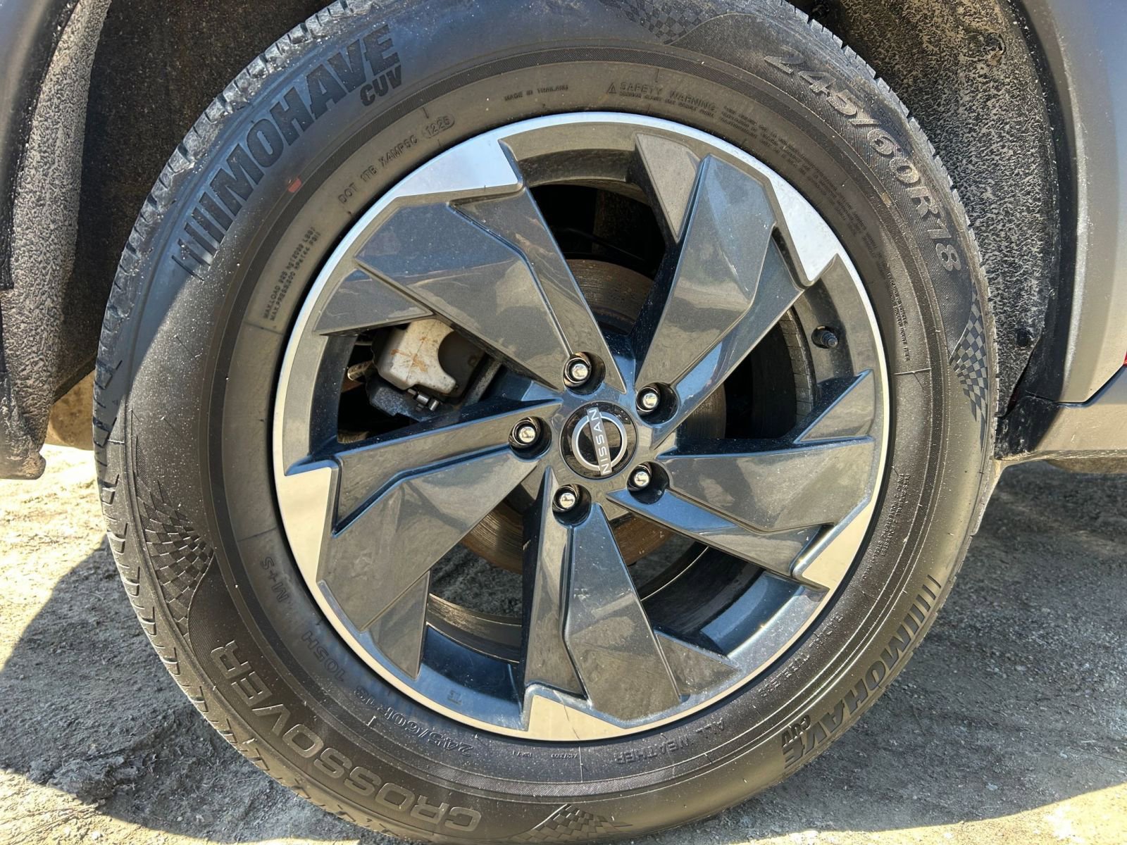 Used 2025 Nissan Rogue SV AWD/4WD image 32