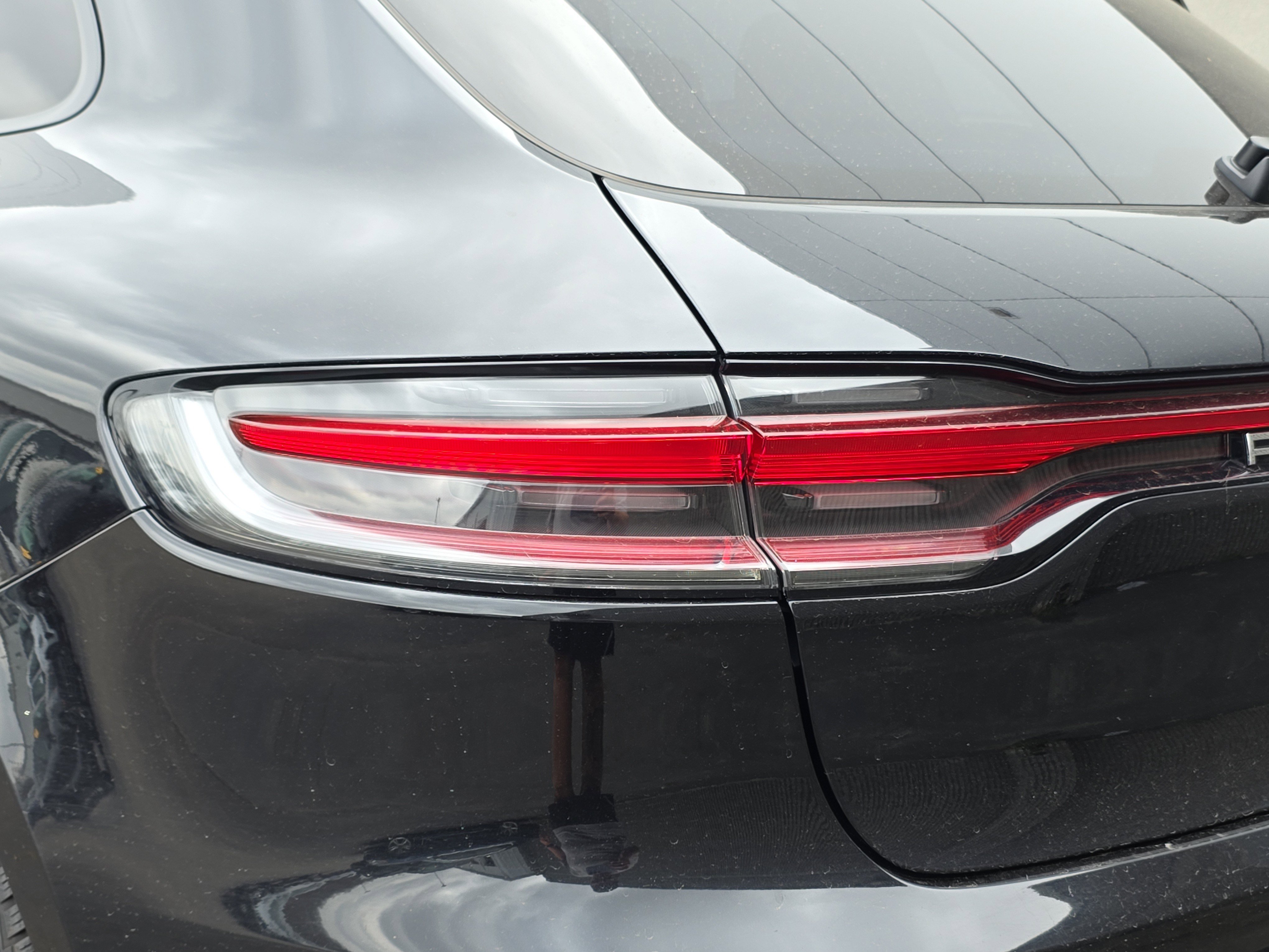 Used 2022 Porsche Macan AWD/4WD image 13