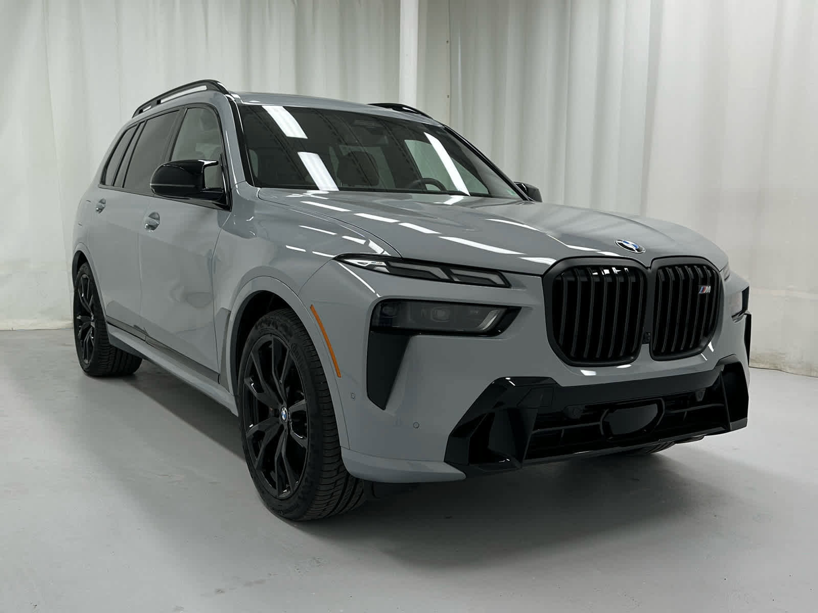 Used 2026 BMW X7 M60i image 3
