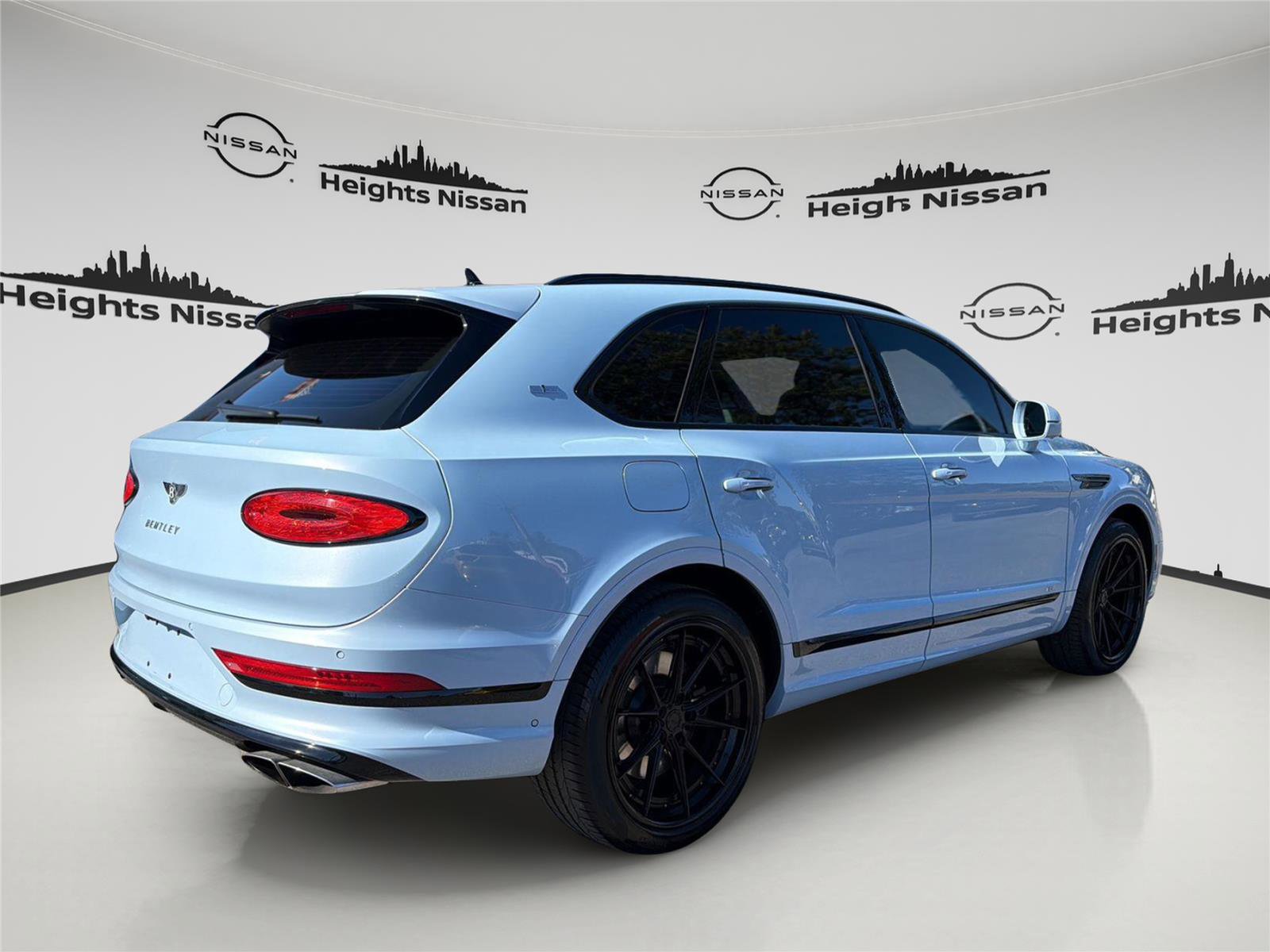 Used 2021 Bentley Bentayga AWD/4WD image 5